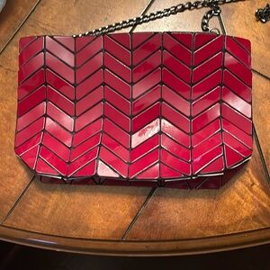 Red geometric purse